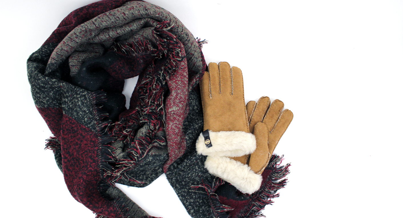 Cozy Accessories Gift Guide LookMazing